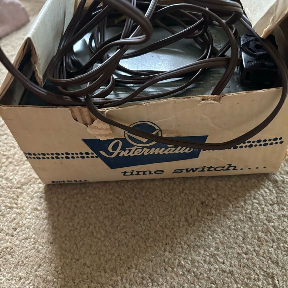 Intermatic Skipper Time Switch Model T171B - Picture 12 of 14